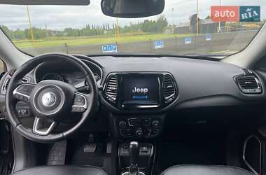 Внедорожник / Кроссовер Jeep Compass 2018 в 