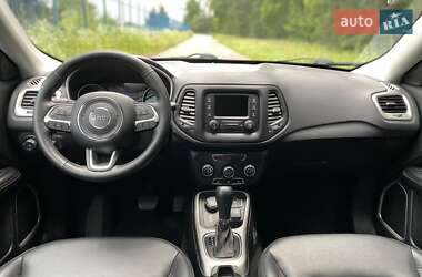 Внедорожник / Кроссовер Jeep Compass 2018 в 