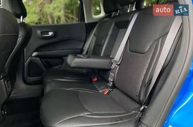 Внедорожник / Кроссовер Jeep Compass 2018 в 