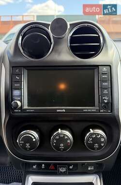 Позашляховик / Кросовер Jeep Compass 2014 в 