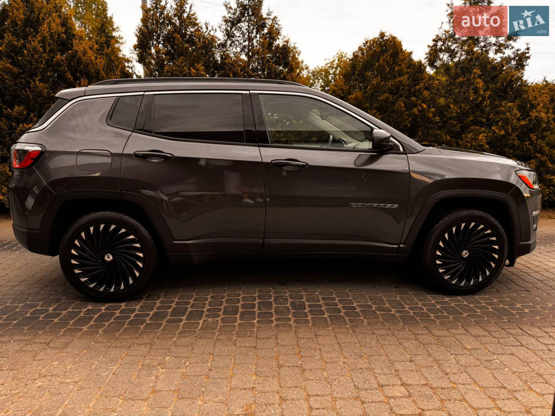 2017 Jeep Compass - мініатюра 2