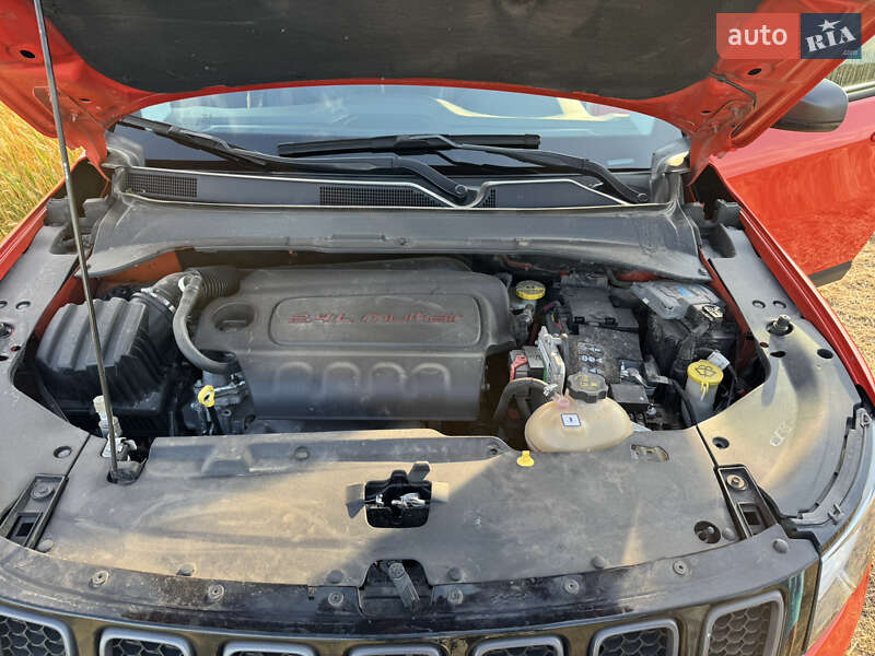 Внедорожник / Кроссовер Jeep Compass 2017 в Смеле