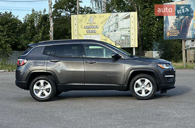 Внедорожник / Кроссовер Jeep Compass 2019 в 