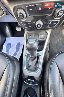 Внедорожник / Кроссовер Jeep Compass 2019 в 