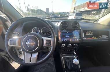 Внедорожник / Кроссовер Jeep Compass 2011 в 