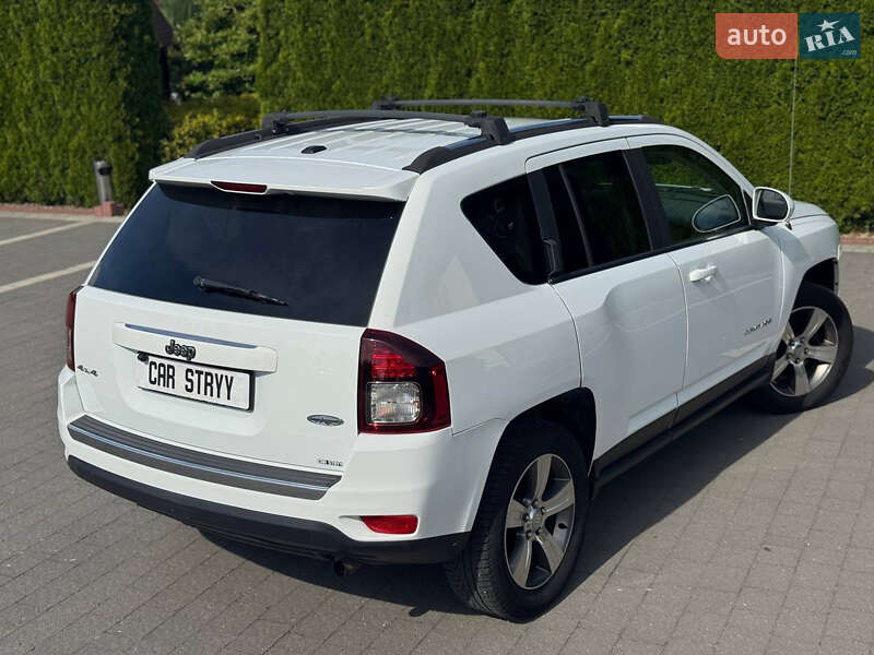Внедорожник / Кроссовер Jeep Compass 2015 в Стрые