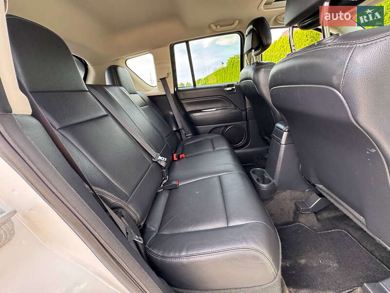 Внедорожник / Кроссовер Jeep Compass 2015 в Стрые