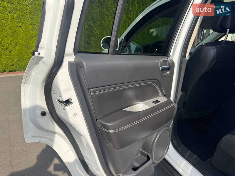 Внедорожник / Кроссовер Jeep Compass 2015 в Стрые