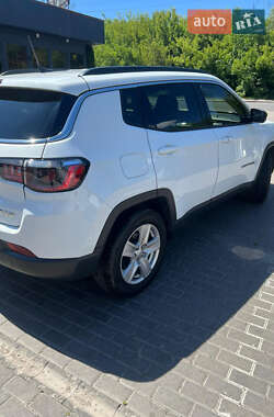 Внедорожник / Кроссовер Jeep Compass 2022 в 