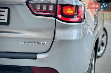 Внедорожник / Кроссовер Jeep Compass 2019 в 