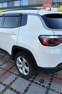 Внедорожник / Кроссовер Jeep Compass 2019 в 