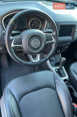 Внедорожник / Кроссовер Jeep Compass 2019 в 