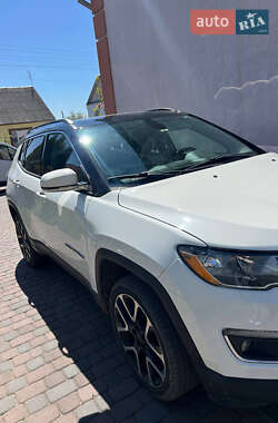 Внедорожник / Кроссовер Jeep Compass 2017 в Дубно