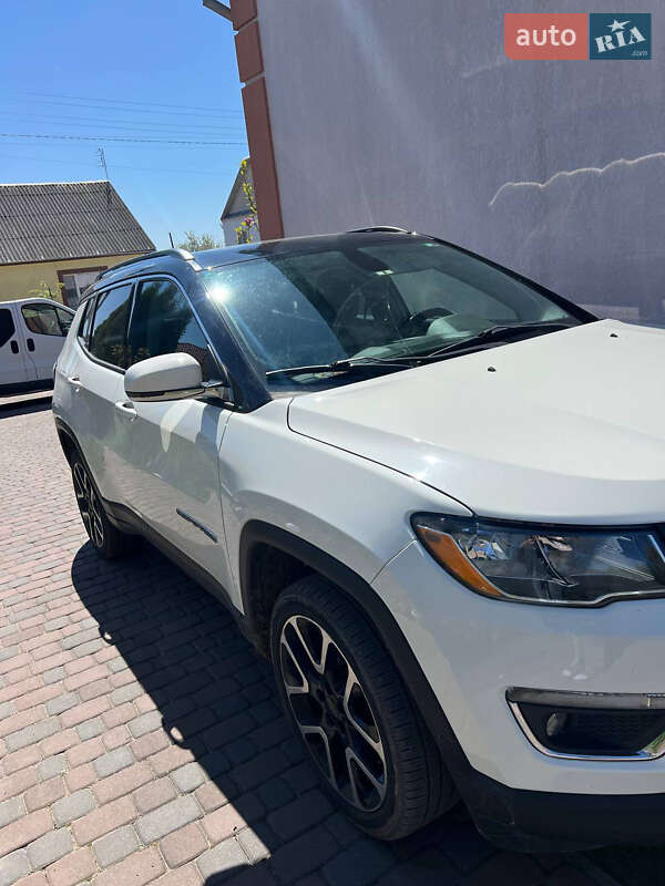 Внедорожник / Кроссовер Jeep Compass 2017 в Дубно