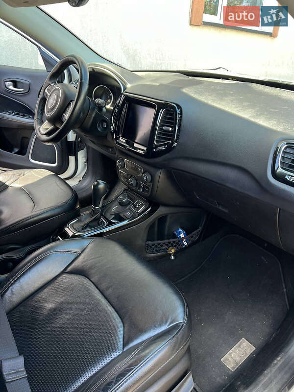 Внедорожник / Кроссовер Jeep Compass 2017 в Дубно