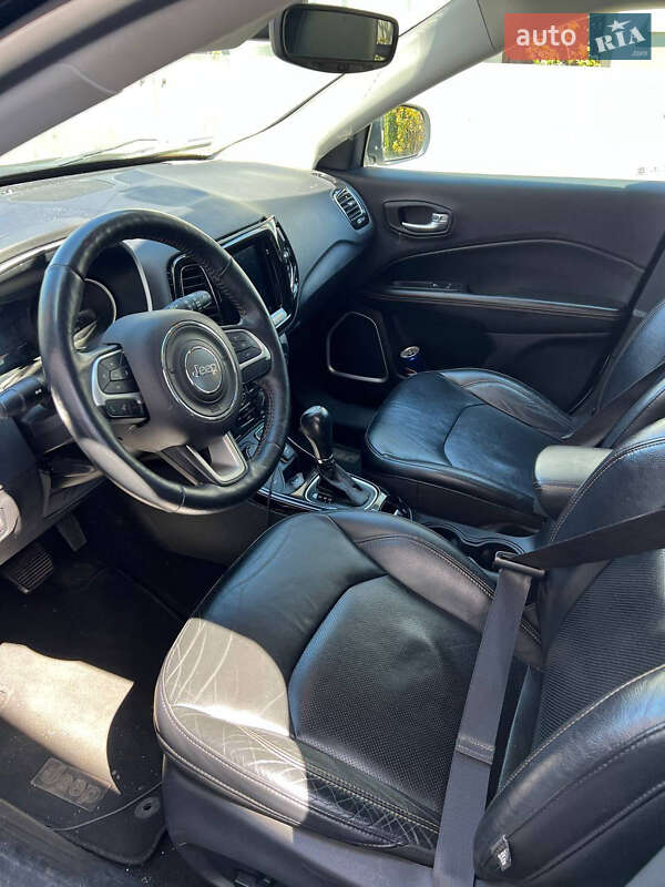 Внедорожник / Кроссовер Jeep Compass 2017 в Дубно