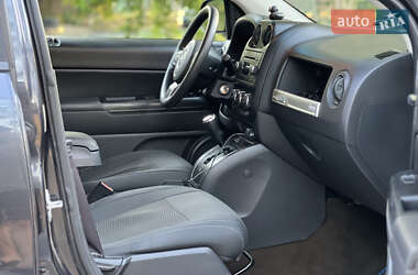 Внедорожник / Кроссовер Jeep Compass 2015 в 