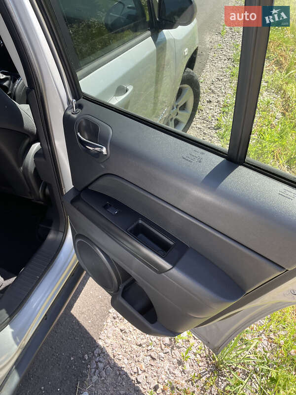 Внедорожник / Кроссовер Jeep Compass 2011 в Львове