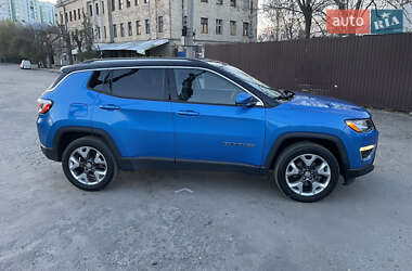 Внедорожник / Кроссовер Jeep Compass 2017 в 