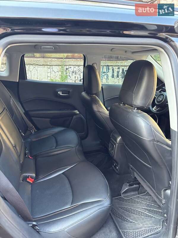 Внедорожник / Кроссовер Jeep Compass 2019 в Киеве