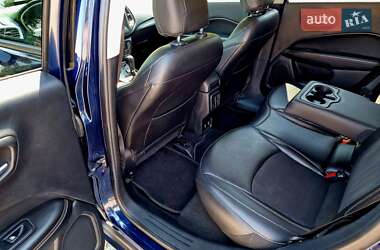 Внедорожник / Кроссовер Jeep Compass 2018 в 