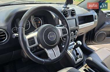 Внедорожник / Кроссовер Jeep Compass 2015 в 
