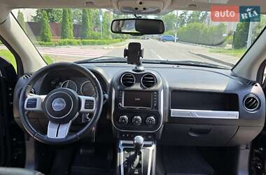 Внедорожник / Кроссовер Jeep Compass 2015 в 