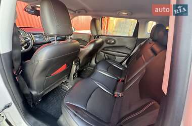 Внедорожник / Кроссовер Jeep Compass 2017 в 