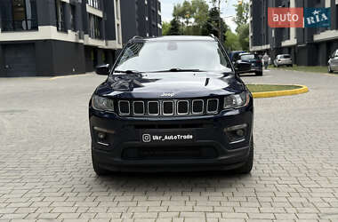Внедорожник / Кроссовер Jeep Compass 2017 в 