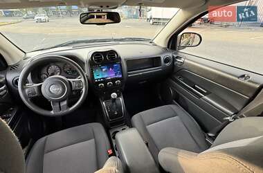 Внедорожник / Кроссовер Jeep Compass 2013 в 