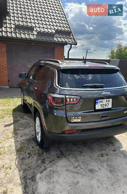 Внедорожник / Кроссовер Jeep Compass 2018 в 