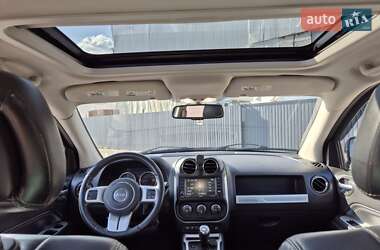 Внедорожник / Кроссовер Jeep Compass 2014 в 