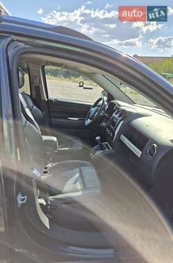 Внедорожник / Кроссовер Jeep Compass 2014 в 