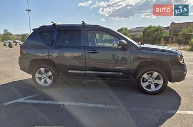 Внедорожник / Кроссовер Jeep Compass 2014 в 