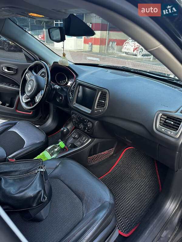 Внедорожник / Кроссовер Jeep Compass 2020 в Киеве