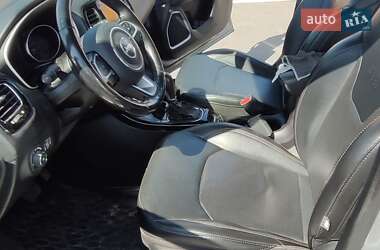 Внедорожник / Кроссовер Jeep Compass 2019 в 