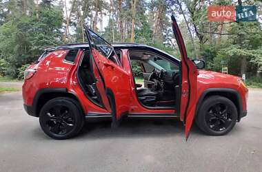 Внедорожник / Кроссовер Jeep Compass 2018 в 