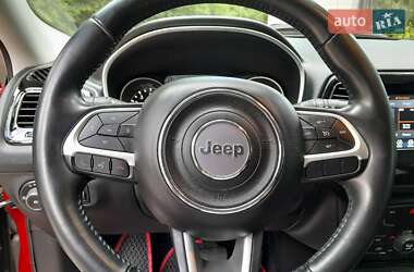 Внедорожник / Кроссовер Jeep Compass 2018 в 