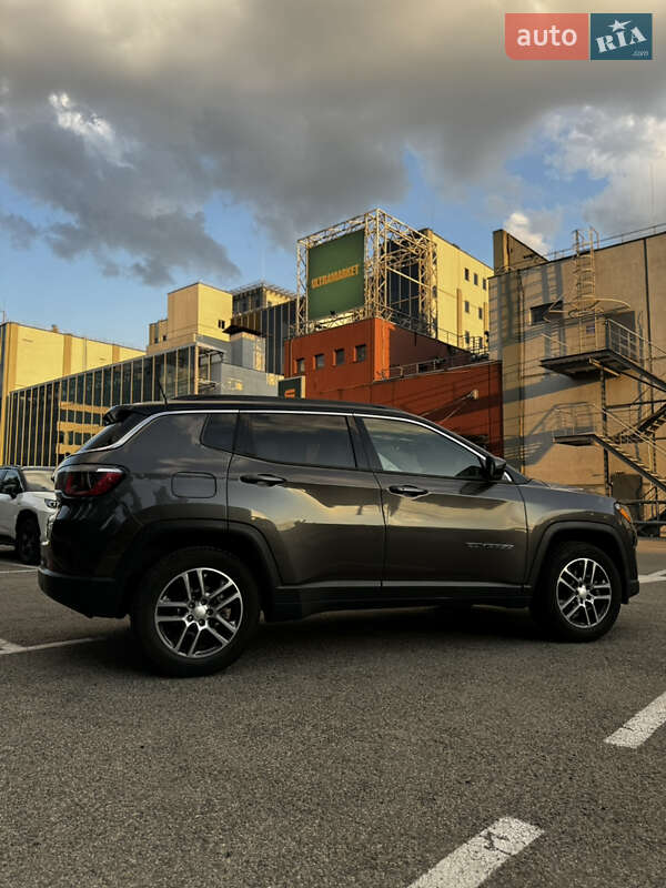 Позашляховик / Кросовер Jeep Compass 2017 в Києві