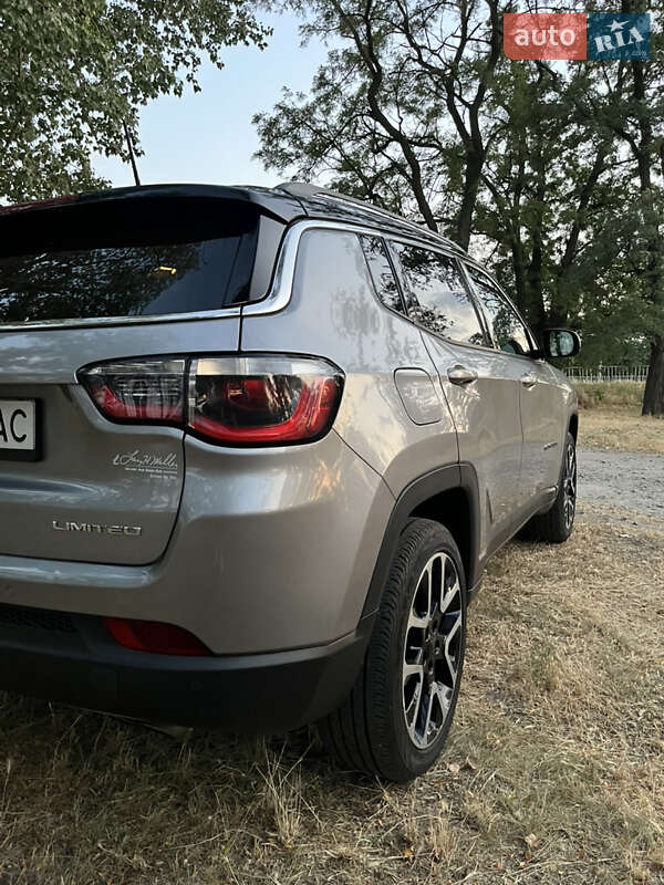 Внедорожник / Кроссовер Jeep Compass 2017 в Запорожье