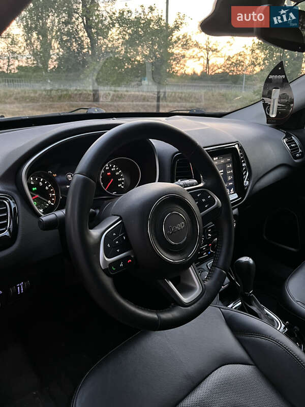 Внедорожник / Кроссовер Jeep Compass 2017 в Запорожье