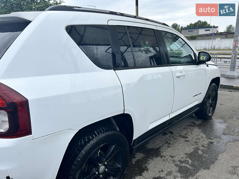 Внедорожник / Кроссовер Jeep Compass 2015 в Киеве