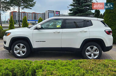 Внедорожник / Кроссовер Jeep Compass 2018 в 