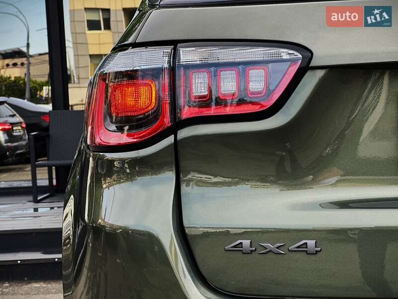 Внедорожник / Кроссовер Jeep Compass 2020 в Киеве