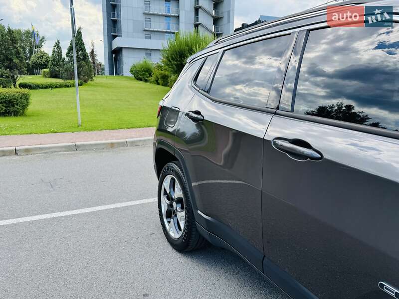 Внедорожник / Кроссовер Jeep Compass 2019 в Киеве