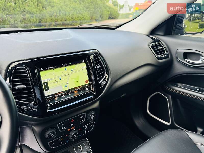 Внедорожник / Кроссовер Jeep Compass 2019 в Киеве