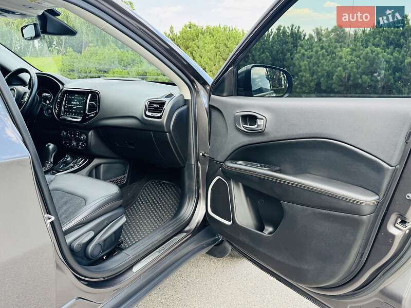 Внедорожник / Кроссовер Jeep Compass 2019 в Киеве