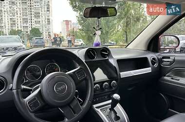Внедорожник / Кроссовер Jeep Compass 2014 в 