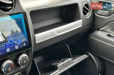 Внедорожник / Кроссовер Jeep Compass 2014 в 