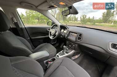 Внедорожник / Кроссовер Jeep Compass 2017 в 